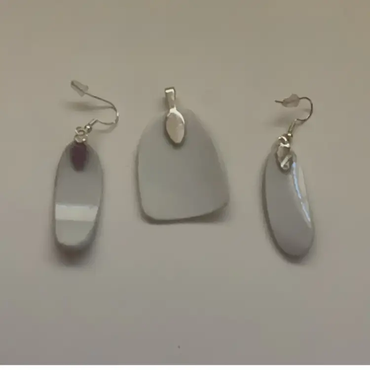 Broken Christmas Teacup Jewelry Made By Me