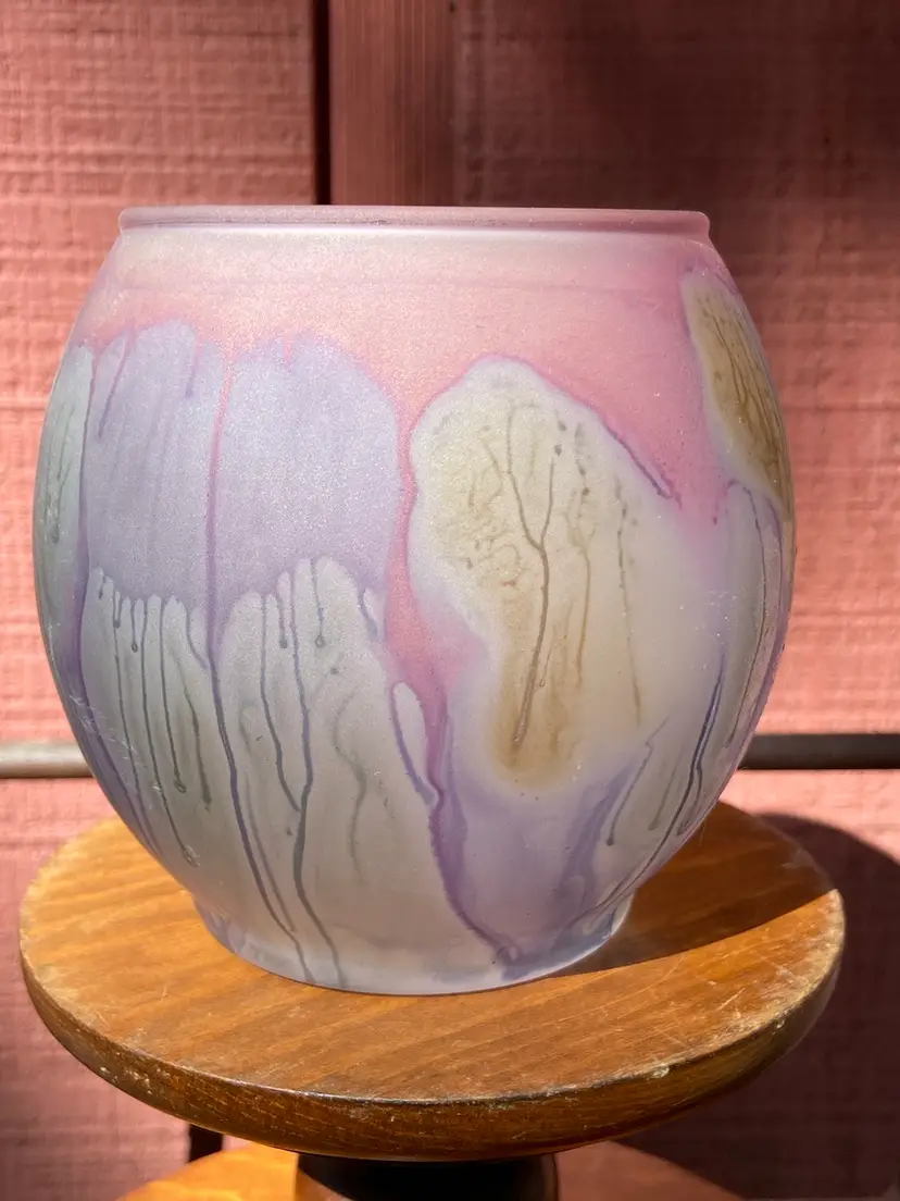 Reuven-style Vase. 4.5”h.