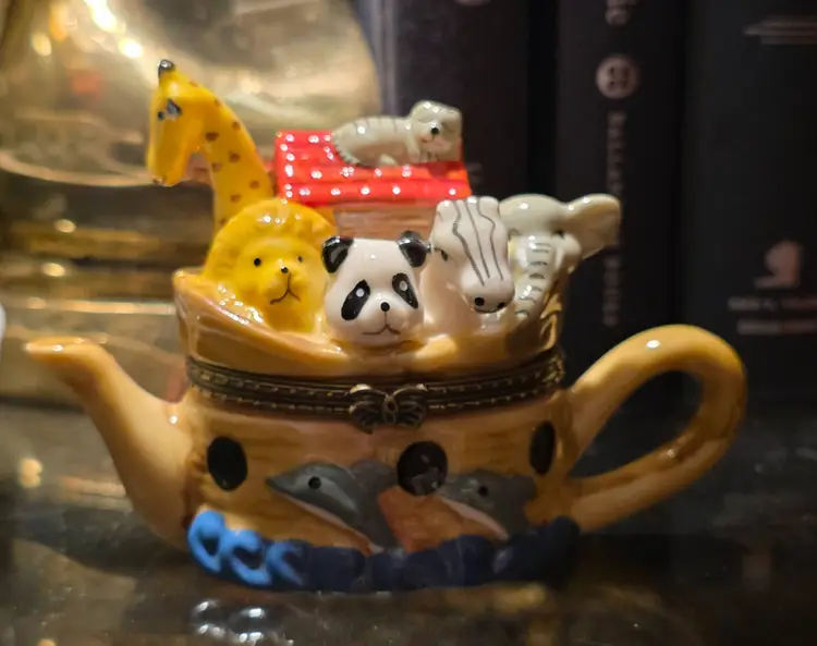 Hand-Painted Porcelain Noah's Ark Teapot Hinged Trinket Box - Mint Condition