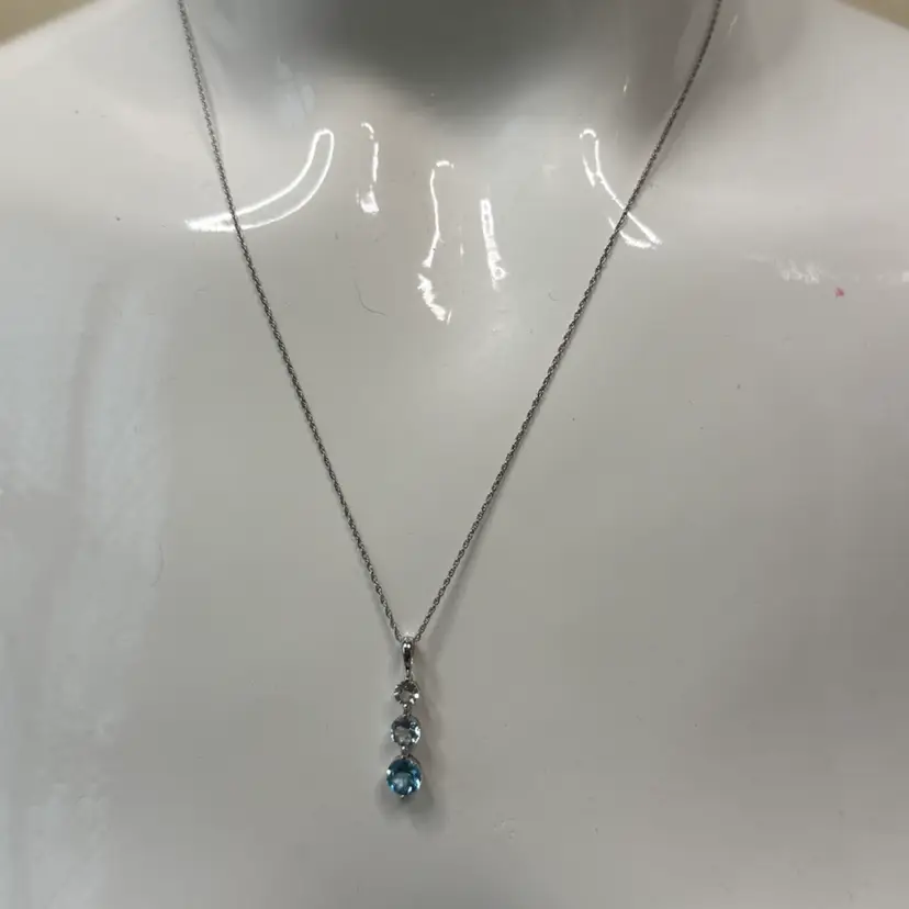 Stunning 925 Sterling Triple Blue Topaz / Topaz Pendant On 925 Chain. 18 Inch