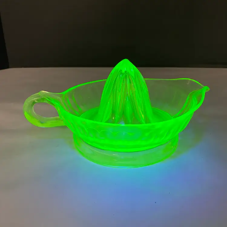 Vintage Federal Glass Green Uranium Citrus Juicer