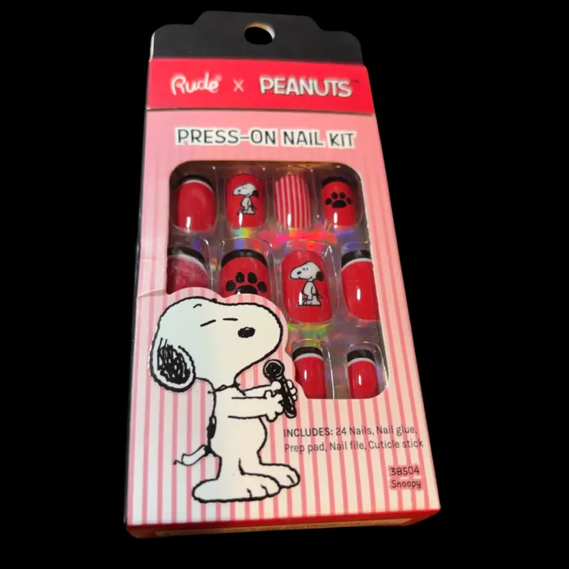 Root X Peanuts Press On Nail Kit Includes 24 Nails Nail Glue Prep Pad Nail File Cuticle Stick Snoopy