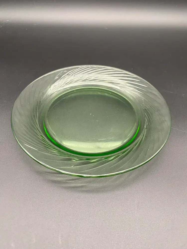 Pyrex Festiva Spring Green 7.5" Glass Salad Plate w/ Swirled Edge Pattern