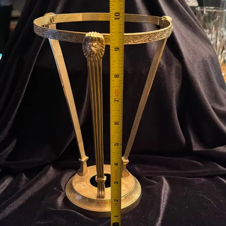 Vintage Footed Brass  Stand Holder w Three Lion Heads Made In India. 9.5”