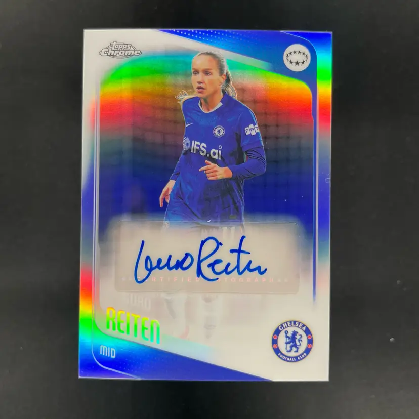 Guro Reiten 2025/26 Topps Chrome UWCL Autograph Chelsea Soccer Card
