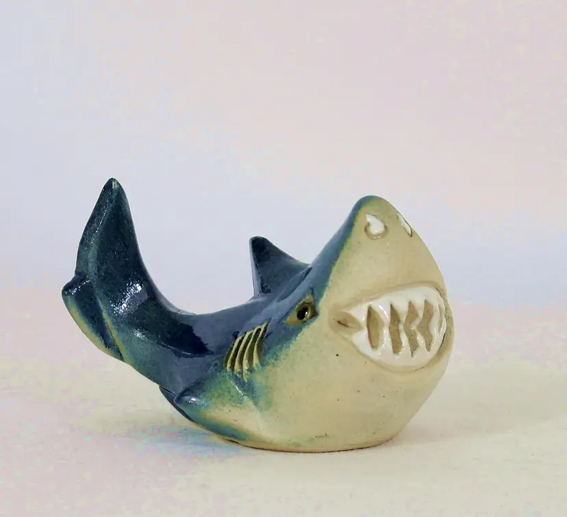 Vintage Artesania Rinconada AR Shark Figurine #62 Retired Signed