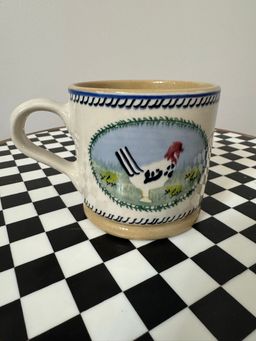 Large Hen Pattern Mosse Pottery Mug