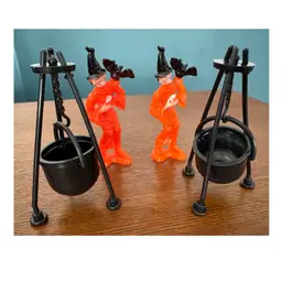 Vintage Witch/Warlock Bat Cauldron Plastic Cake Toppers w/ Cauldrons 3 1/4” Set of 2