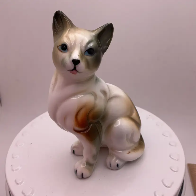 VTG Ceramic Siamese Cat Figurine 3.25” Japan?