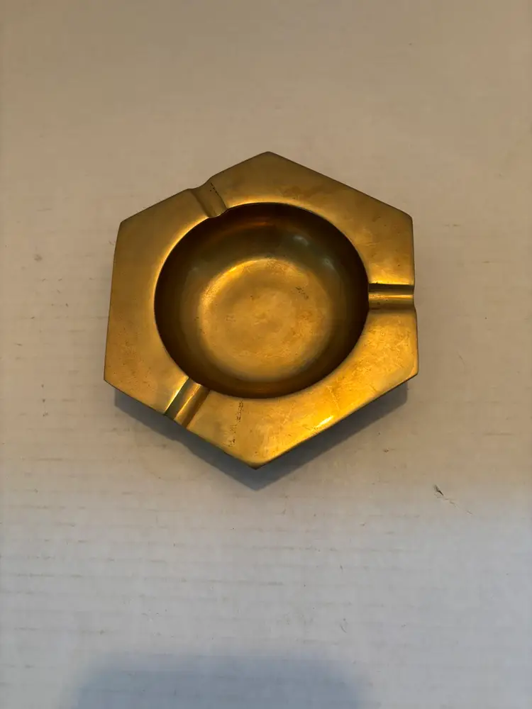 Vintage Deane Taylor Import Brass Ashtray YB-515 6-sided with 3 Rest Indentation