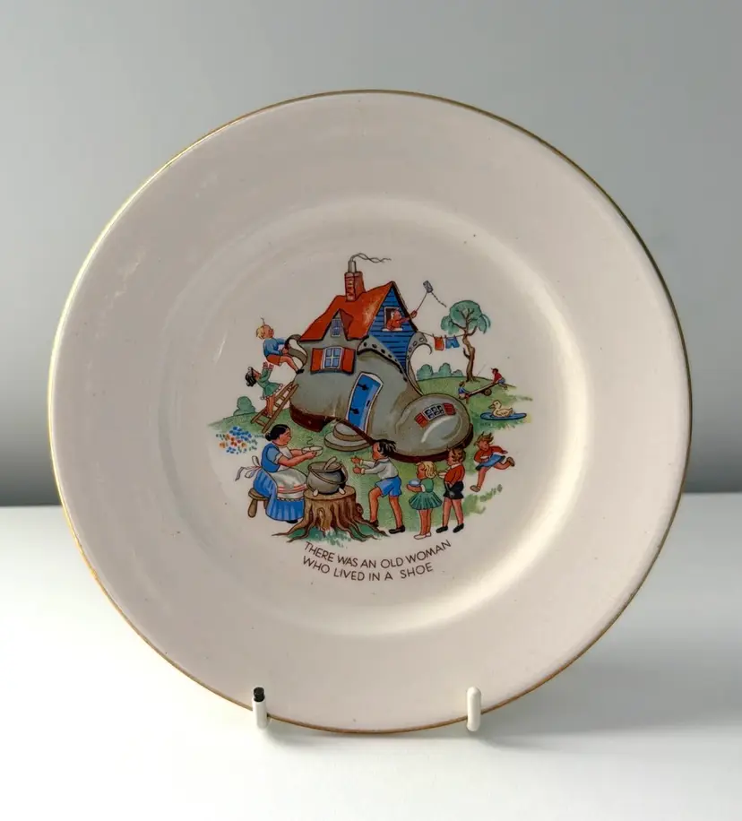 Vintage GRIMWADES Collectors Plate - Royal Winton - There Was An Old Woman Who Lived In A Shoe