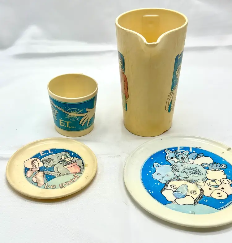 1982 E.T. Kids Child's Teacup Pitcher Plates Set Hilton PHONE HOME Tea Party