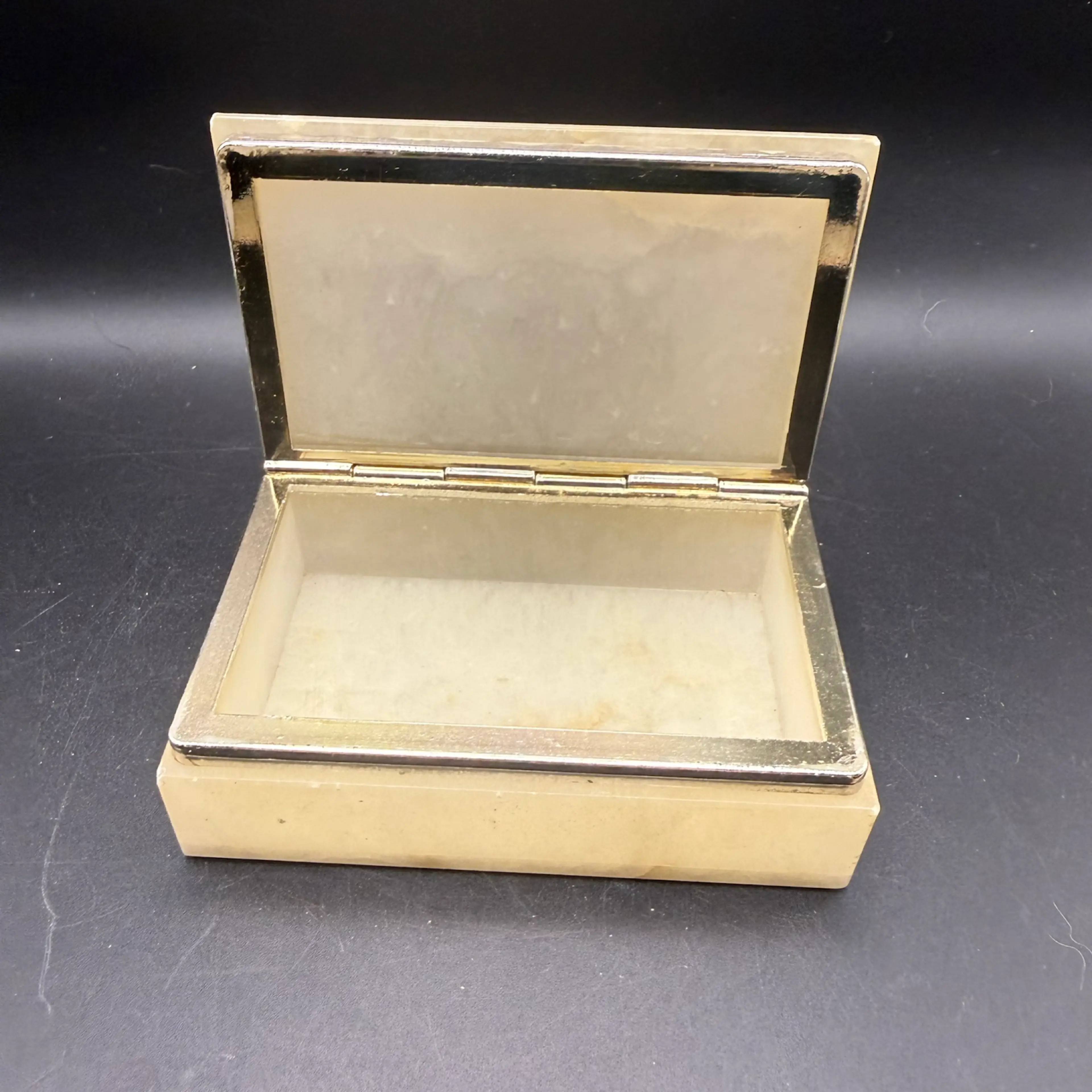 Image 3 of 6