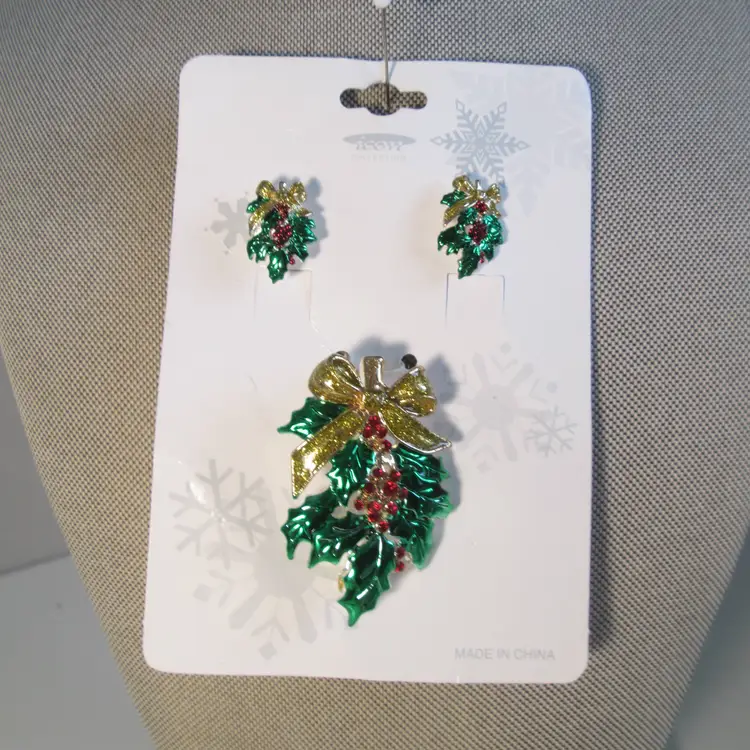 Vintage Enamel Holly Ribbon Bow Brooch/Pendant with Matching Earrings set NOS