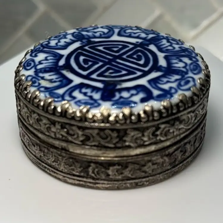 Beautiful Vintage Chinese Silver-Plated Round Porcelain Top with mirror inside lid/ Tile Trinket Box w/ Vanity Mirror