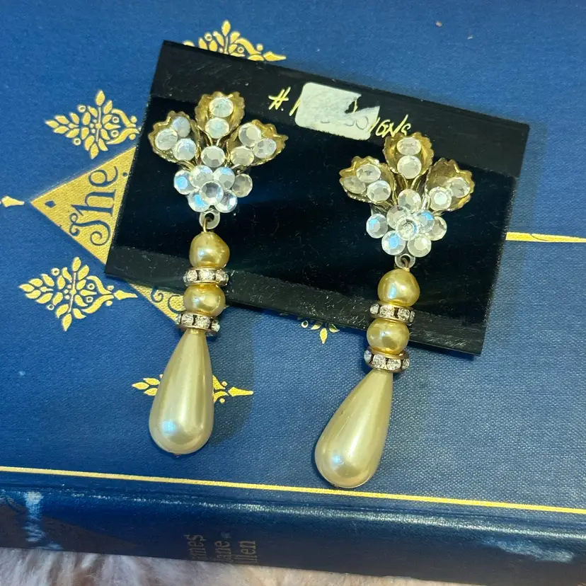 Vintage H Weisz Clip On Earrings