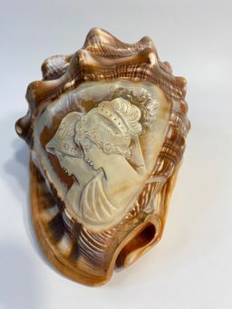 Vintage Hand Carved Cameo On Conch Shell Italy Souvenir 6” L X 5” W