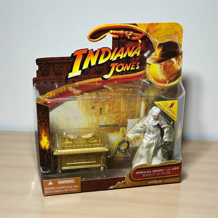 Indiana Jones with Ark Raiders Of The Lost Ark   Action Figure New