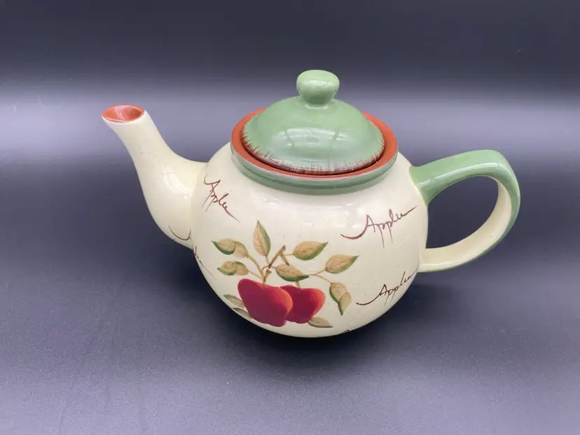 Home Interiors Apple Orchard Collection Handpainted Earthenware Tea Pot