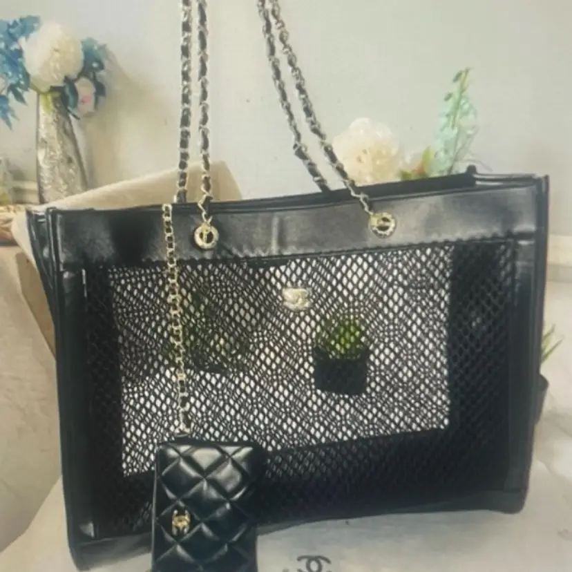 Chanel GWP Tote & Pouch