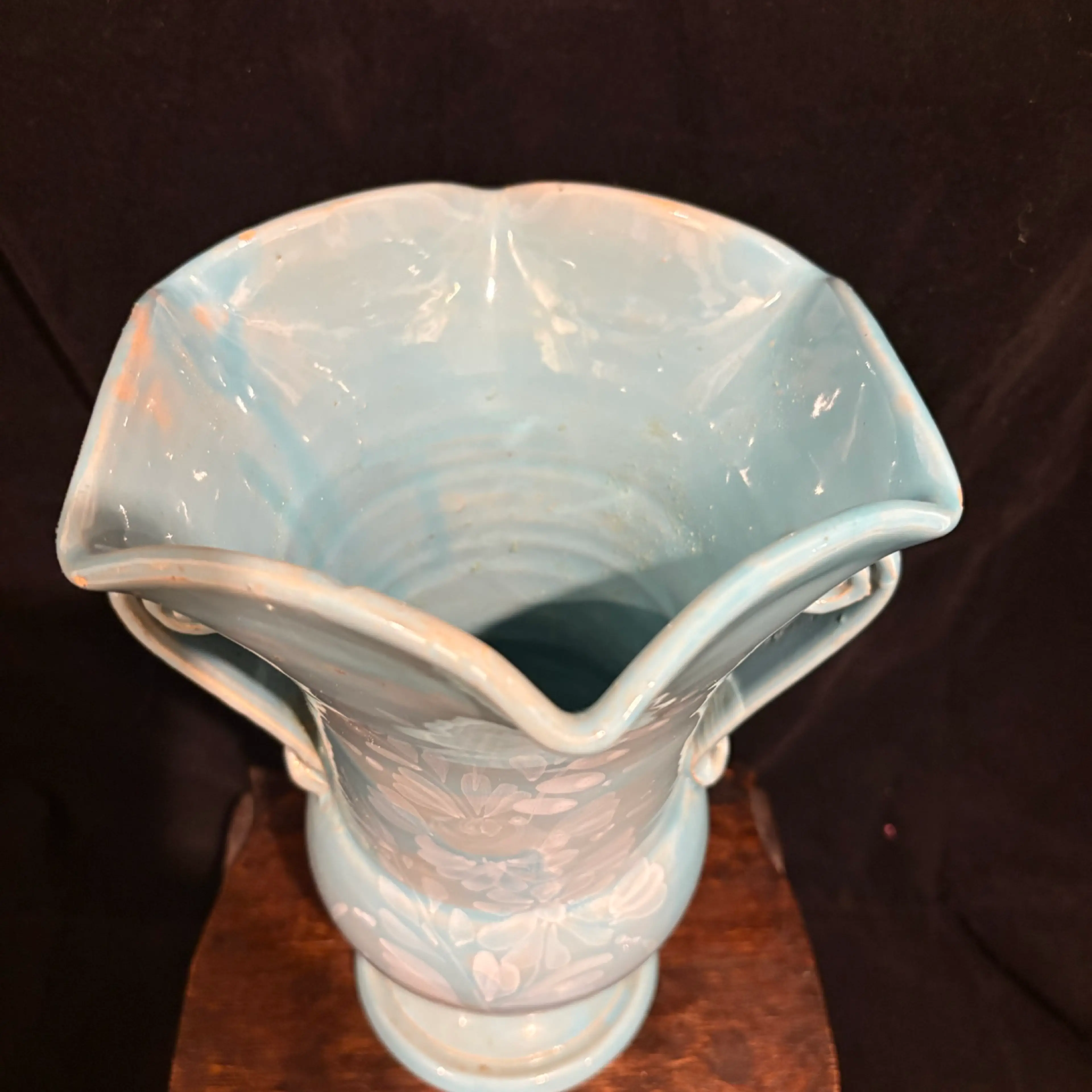 Image 2 of 8