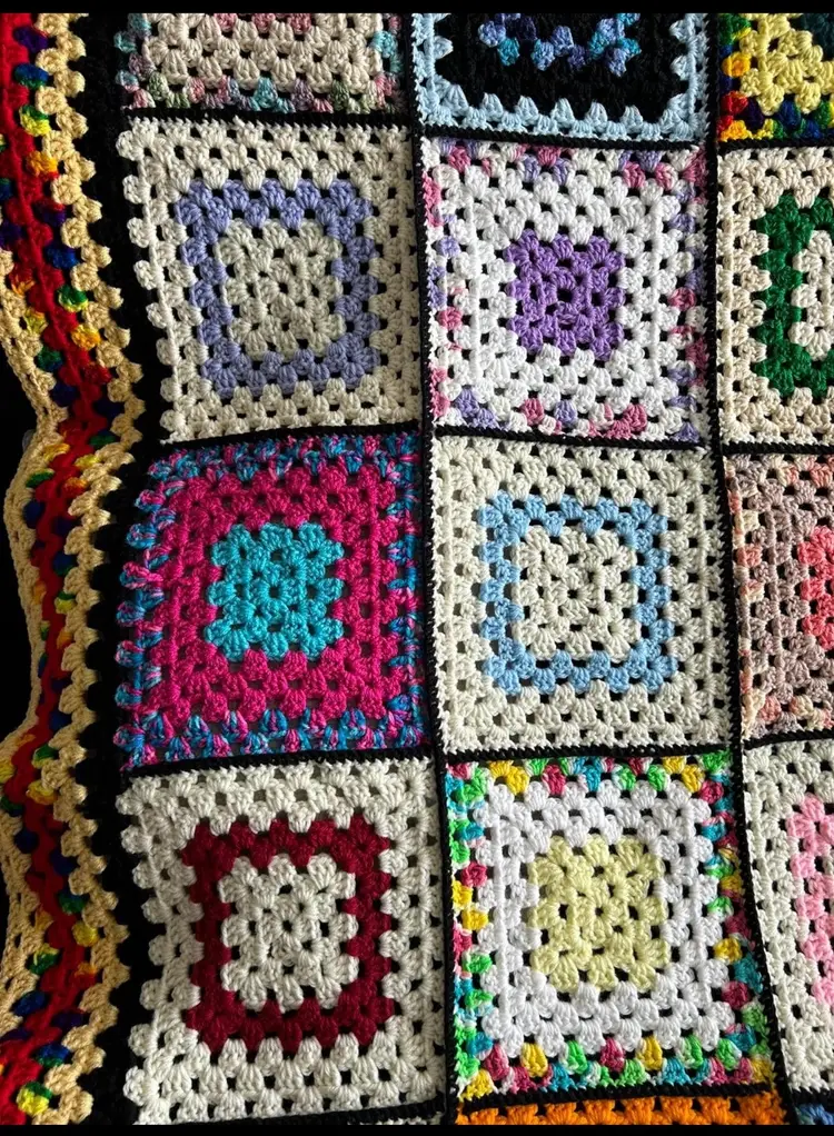 VTG crochet 
multicolor blanket 
