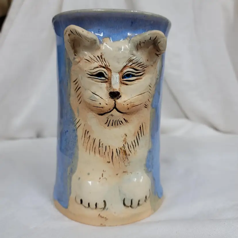 Art Pottery Cat, Lion 3D Vase, Signed