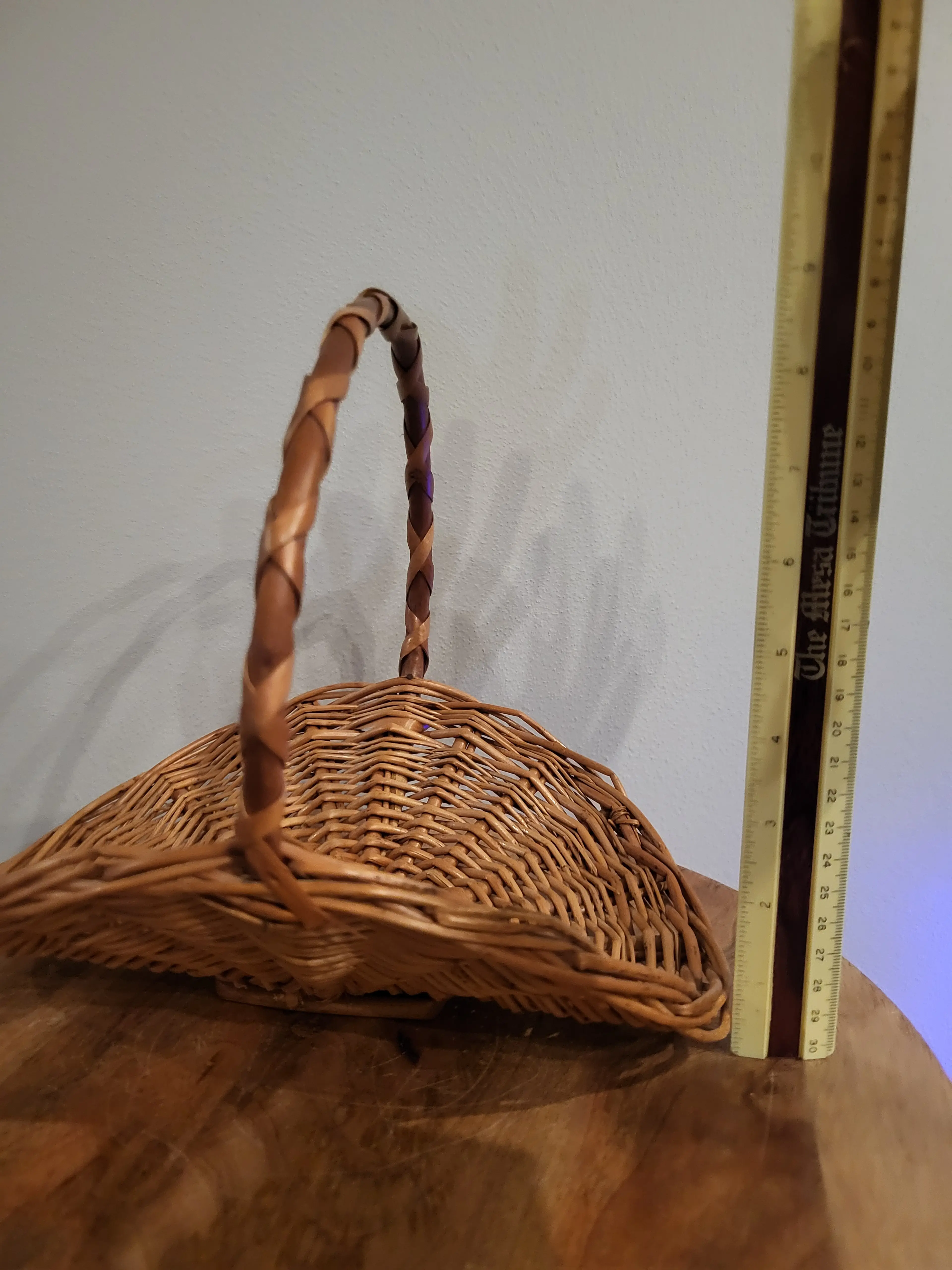 Image 2 of 6