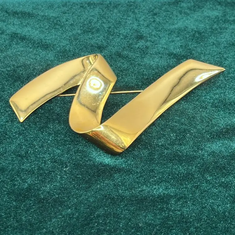 3.5” Vintage Monet Gold Tone Ribbon Brooch