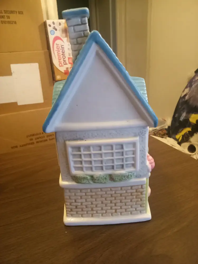 vintage ceramic "Tea Shop" cookie jar.