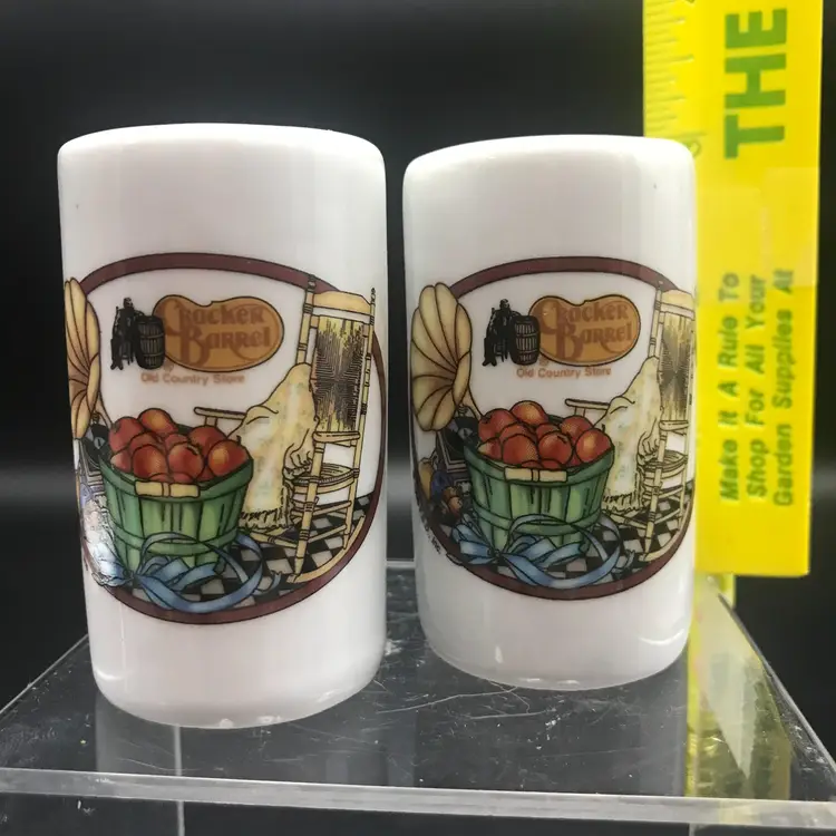 Cracker Barrel Souvenir Salt and Pepper Set
