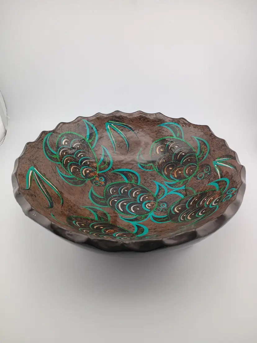 Mexican pottery bowl w sea turtles, three feet