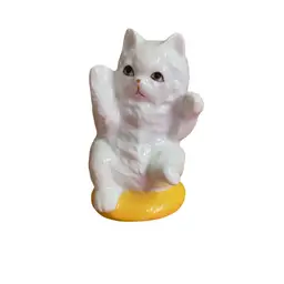 Small Ceramic White Cat On Yellow Pillow