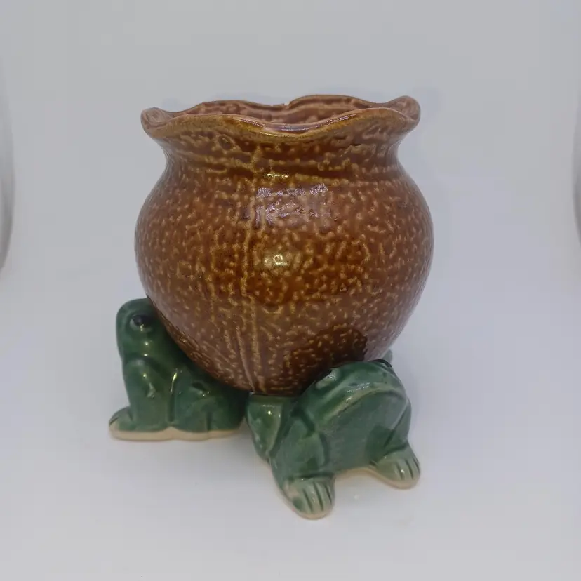 Vintage Magolica 3 Toad Planter 4.5 in