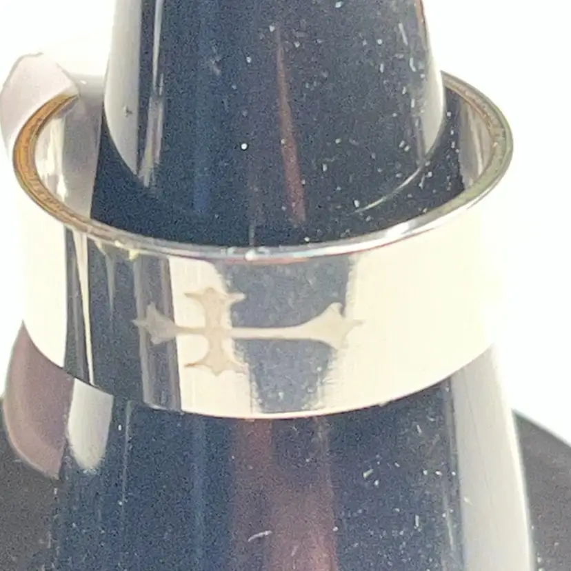 Stainless Steel Ring As Pictured Size 8