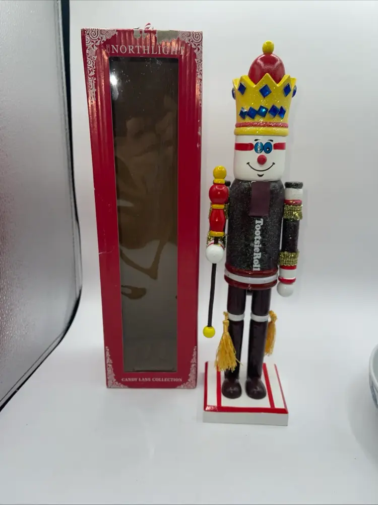 Wooden Christmas Nutcracker, 14", MULTICOLOR CANDY, TOOTSIE ROLL CHOCOLATE, NL
