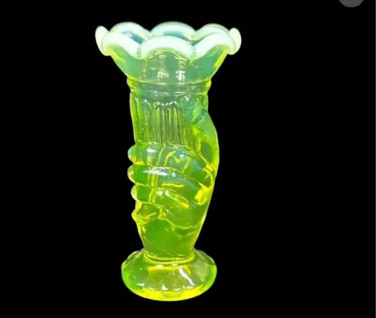 Fenton Vintage Art Glass Uranium Vaseline Topaz Opalescent Hand Vase Beautiful Glow! 4”h