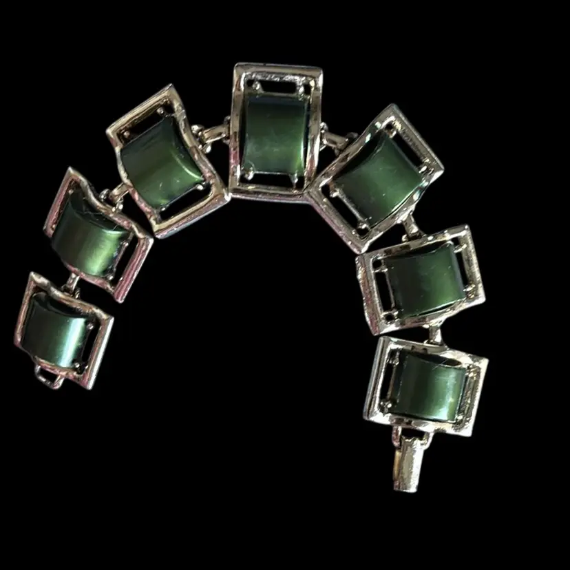 2.  Vintage Thermoset Apple Green Bracelet 1940s