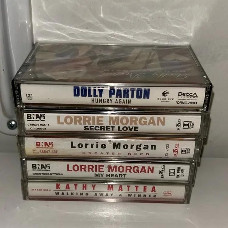 Lot Of Five Cassette Tapes, new, See Description And Pictures