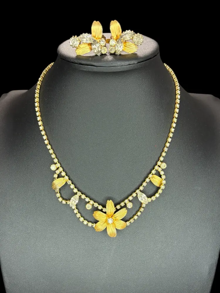 21. Vintage Floral and Rhinestone Necklace Set