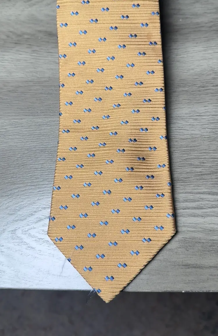 Lord & Taylor 100% Imported Silk Men’s Yellow Tie With Blue Accents