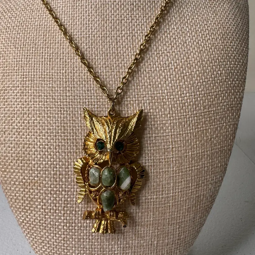 Vintage Gold Tone Green Rhinestone Eyes & Stones Belly Owl Necklace BIN BASH SALE