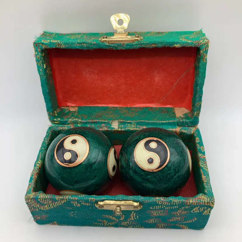 Chinese Meditation Therapy Baoding Balls! Musical Tones!