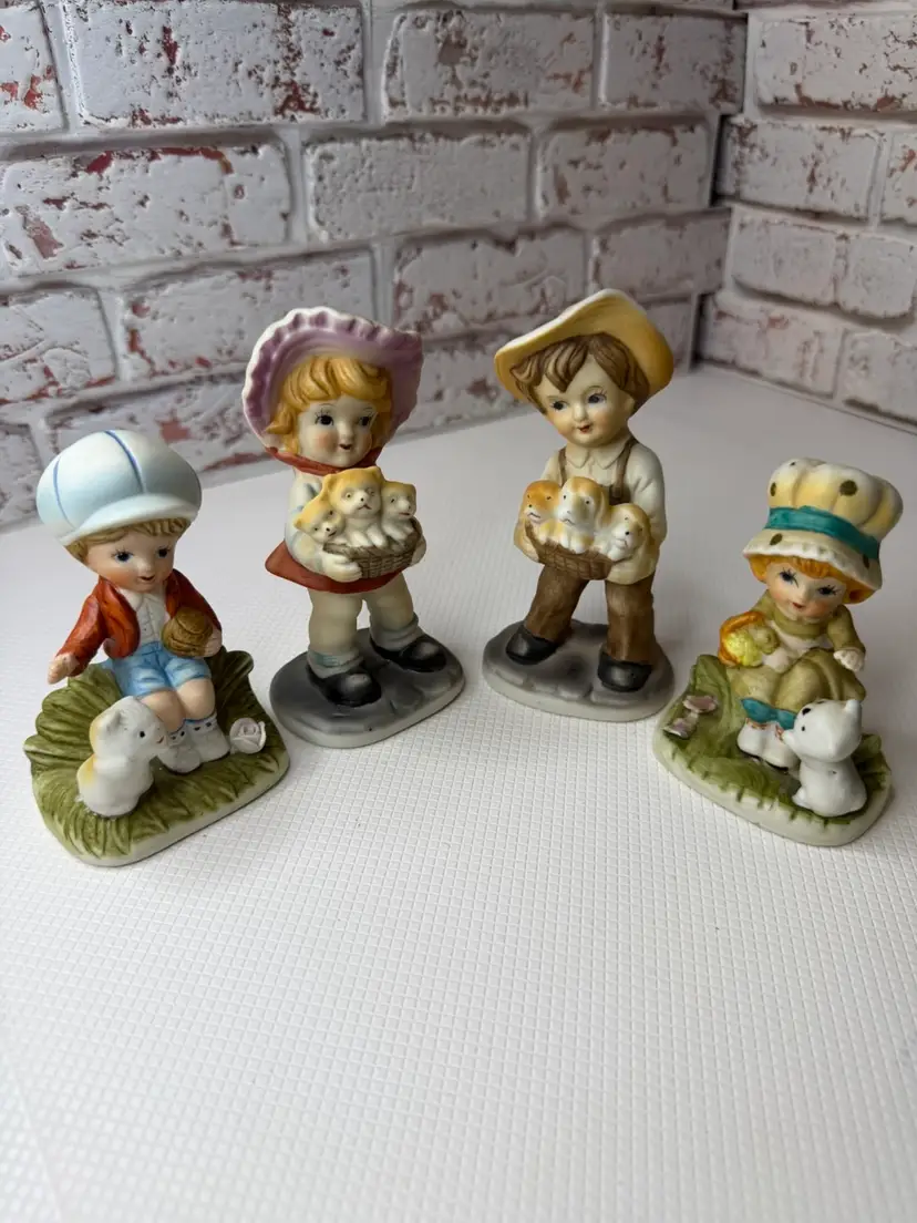 Vintage Homco Country Farm Little Girl & Cats Little Boy & Puppies Figurine SET