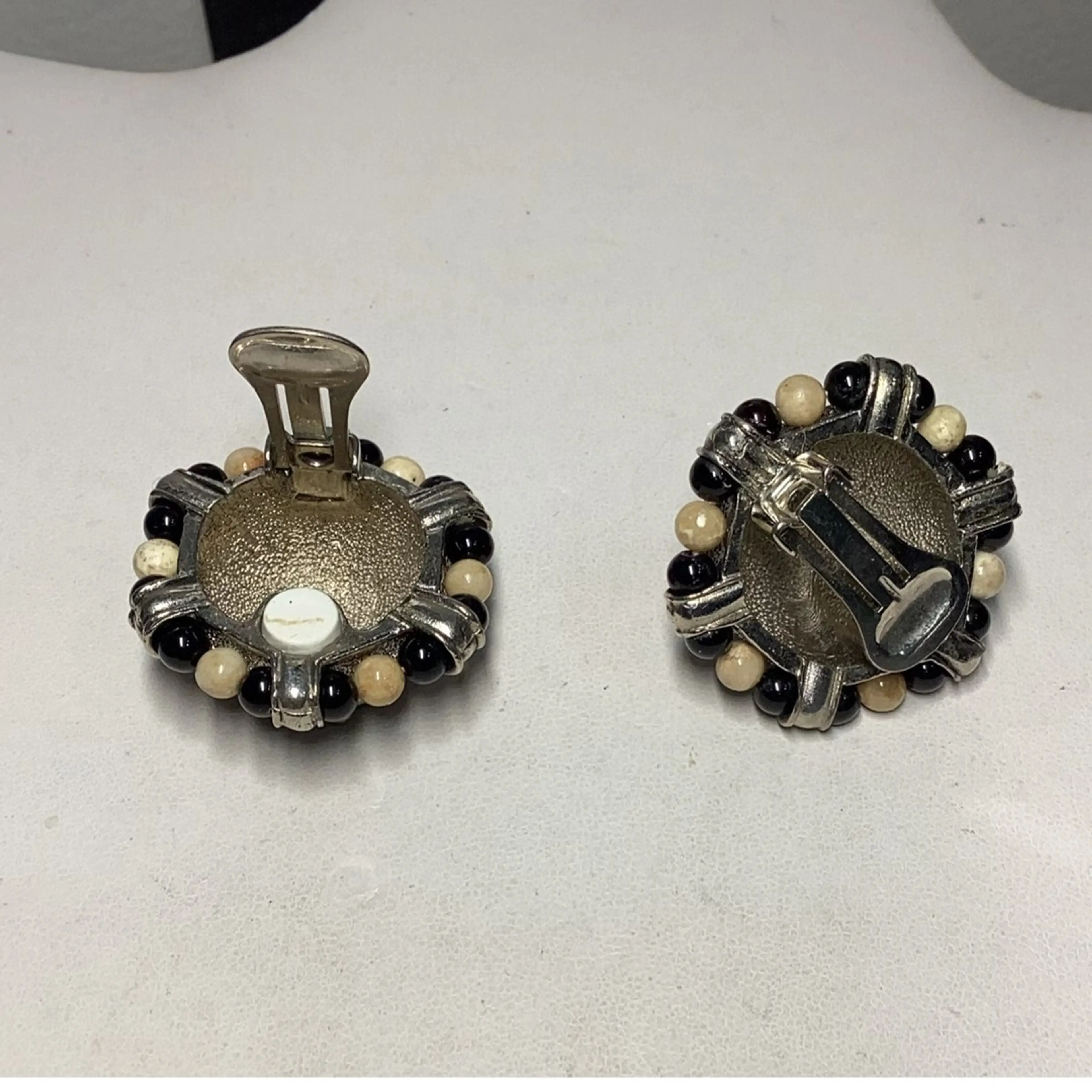 Image 2 of 2