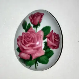 Limited Edition 1981 The Danbury Mint Trinket Box with Beautiful Pink Roses 2 3/4” Long  2” Wide 2” Tall