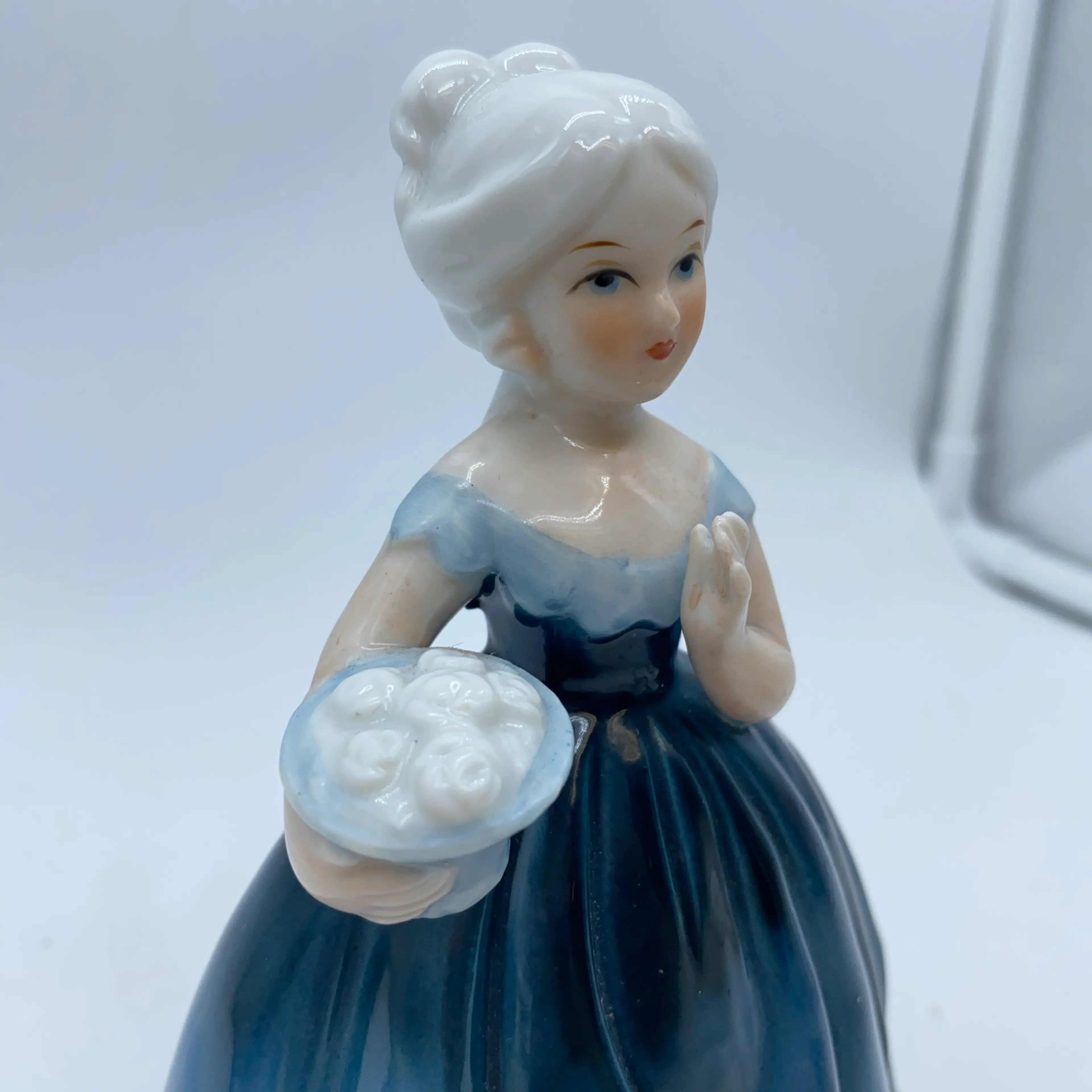 Image 3 of 9
