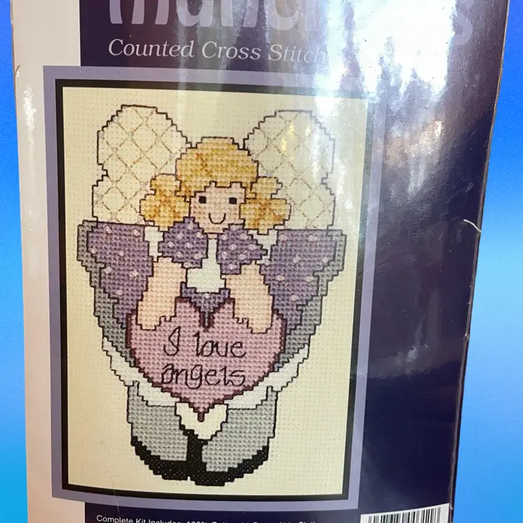 #01 Munchkins Counted Cross Stitch I Love Angels