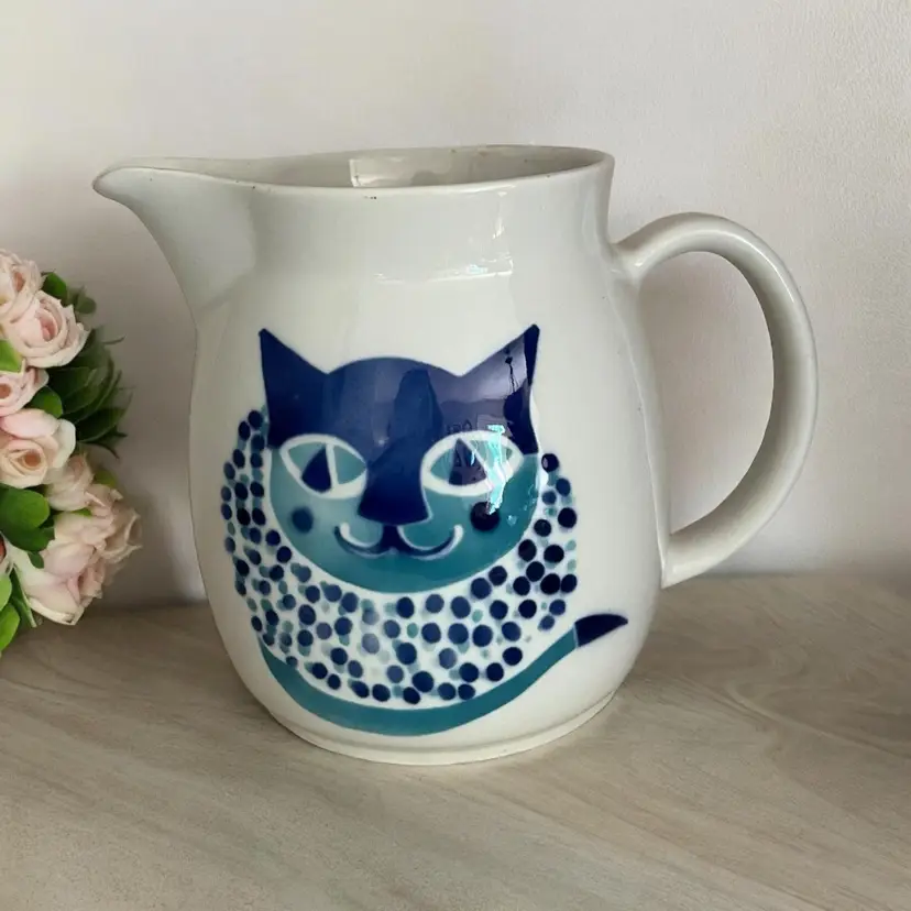 Vintage ARABIA Finland "Kissa" Smiling Cat Pitcher. Medium Size 6 1/8" Tall. Hand Painted 1960s MCM Scandinavian Design Blue Teal