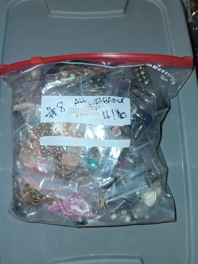 COSTUME JEWLERY 4 lbs MYSTERY ALL WEARABLE VTG to MOD Ea. Bagged! Resell/Keep #8